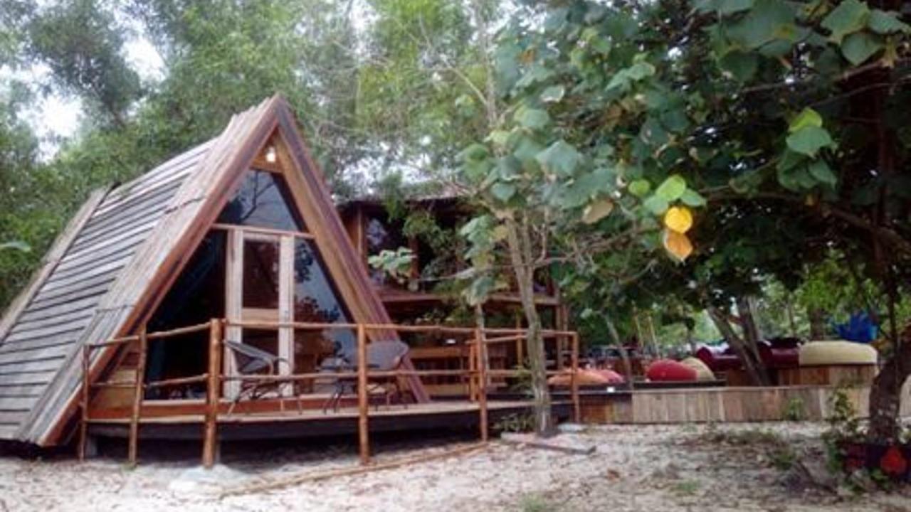 Hôtel The Boarding House à Sihanoukville Extérieur photo