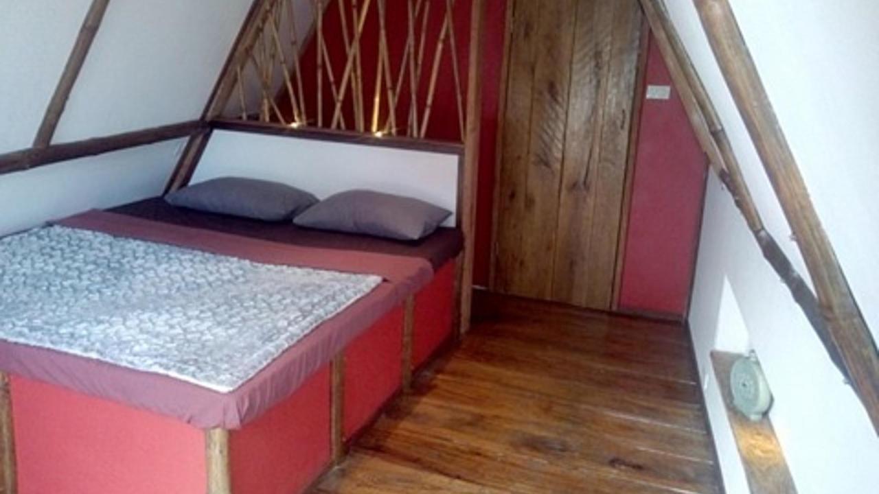 Hôtel The Boarding House à Sihanoukville Extérieur photo