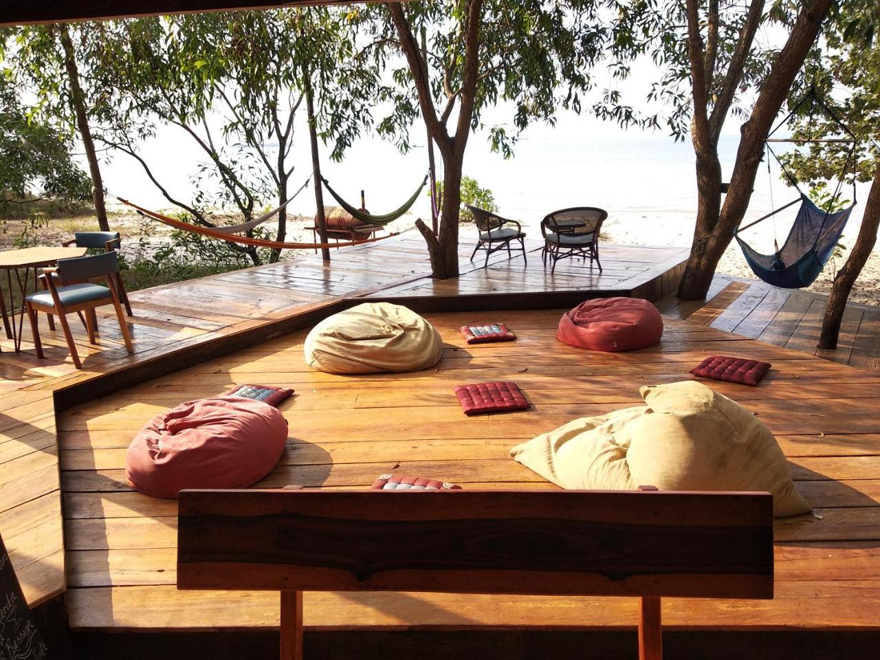 Hôtel The Boarding House à Sihanoukville Extérieur photo